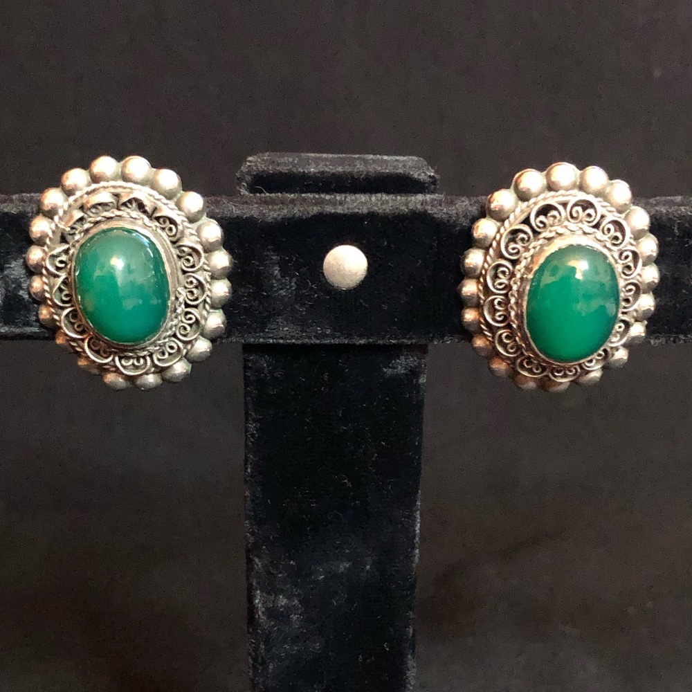SterlingSilver Filigree Chrysoprase Stone Earrings